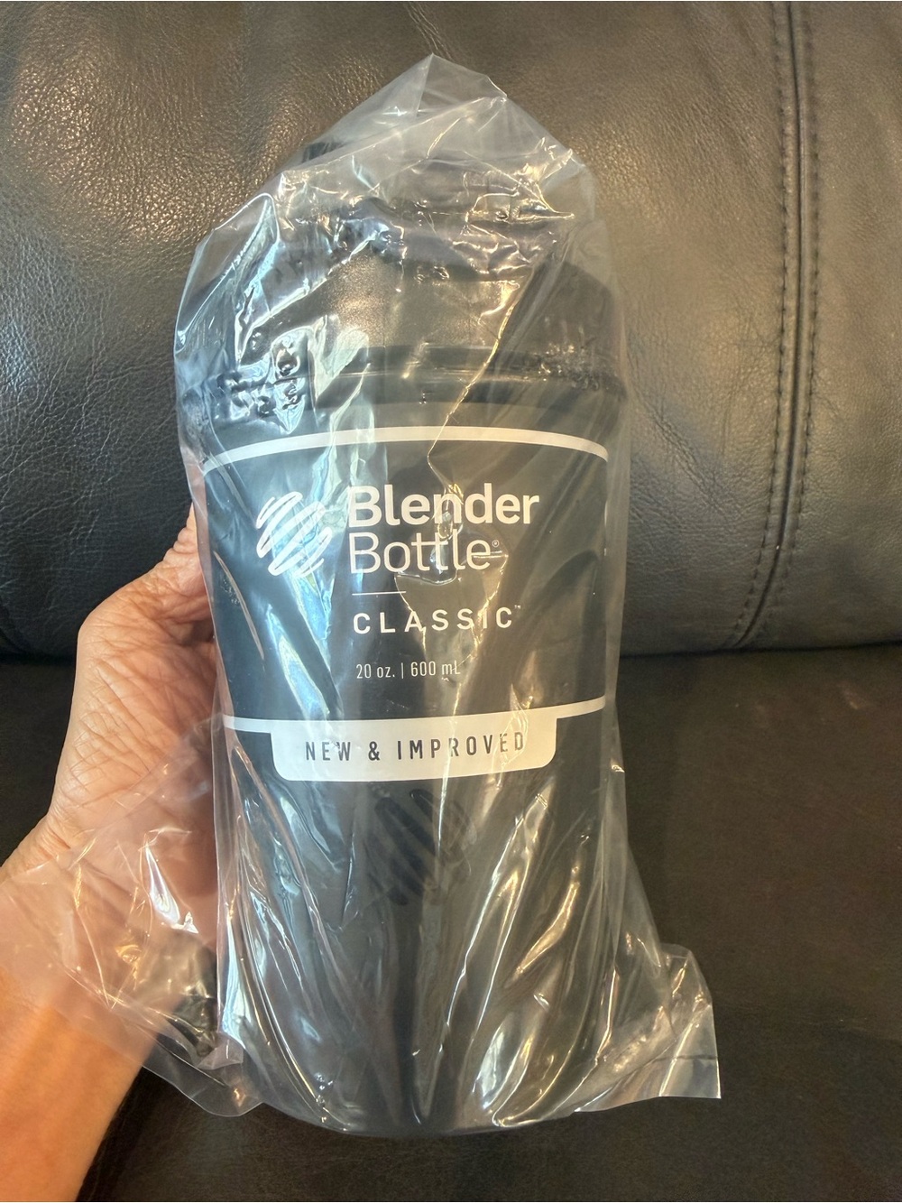 New in packaging BlenderBottle Classic 20oz Shaker Bottle New & Improved